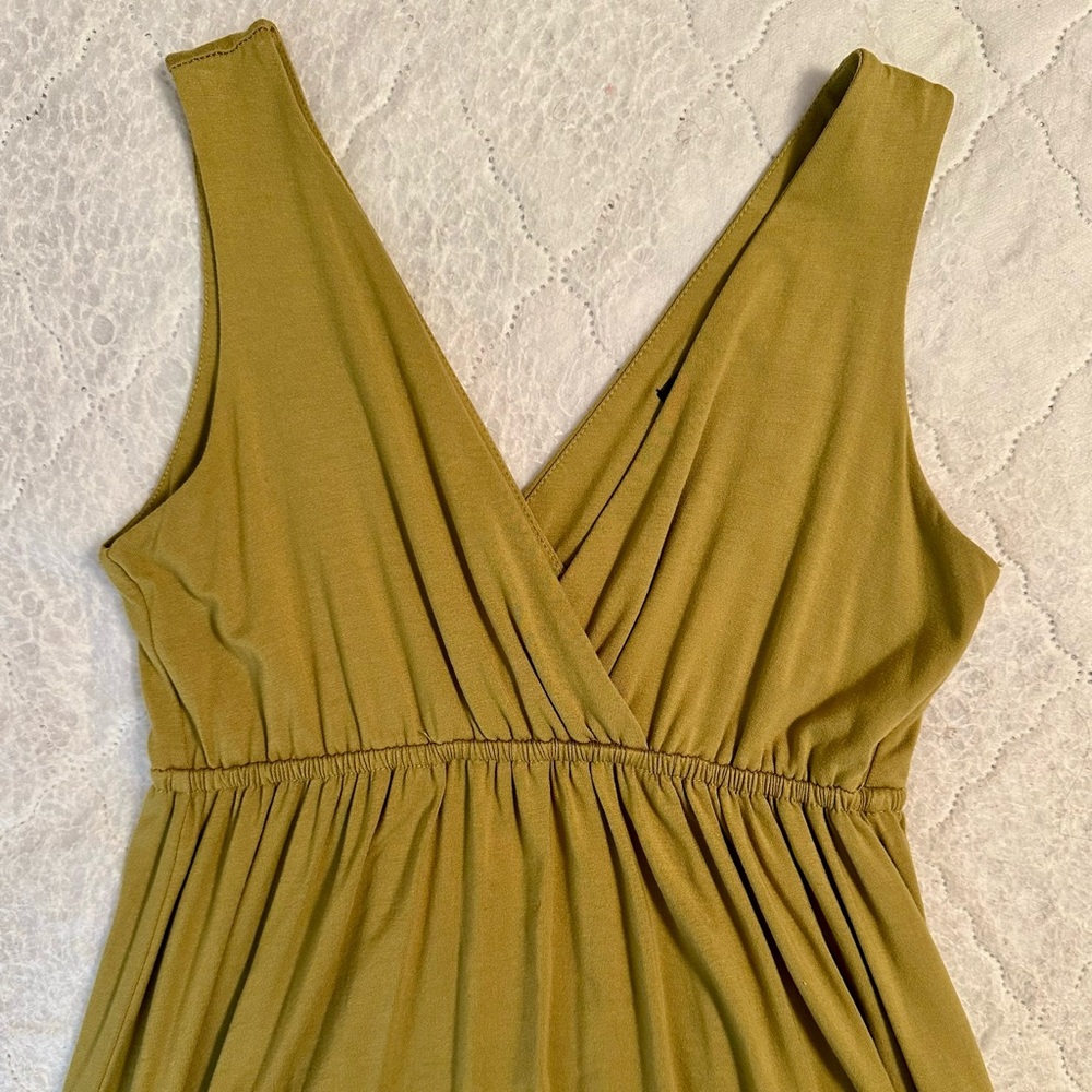 Green V-Neck Sleeveless Dress with Stretch New York & Company Comfy! Size XS